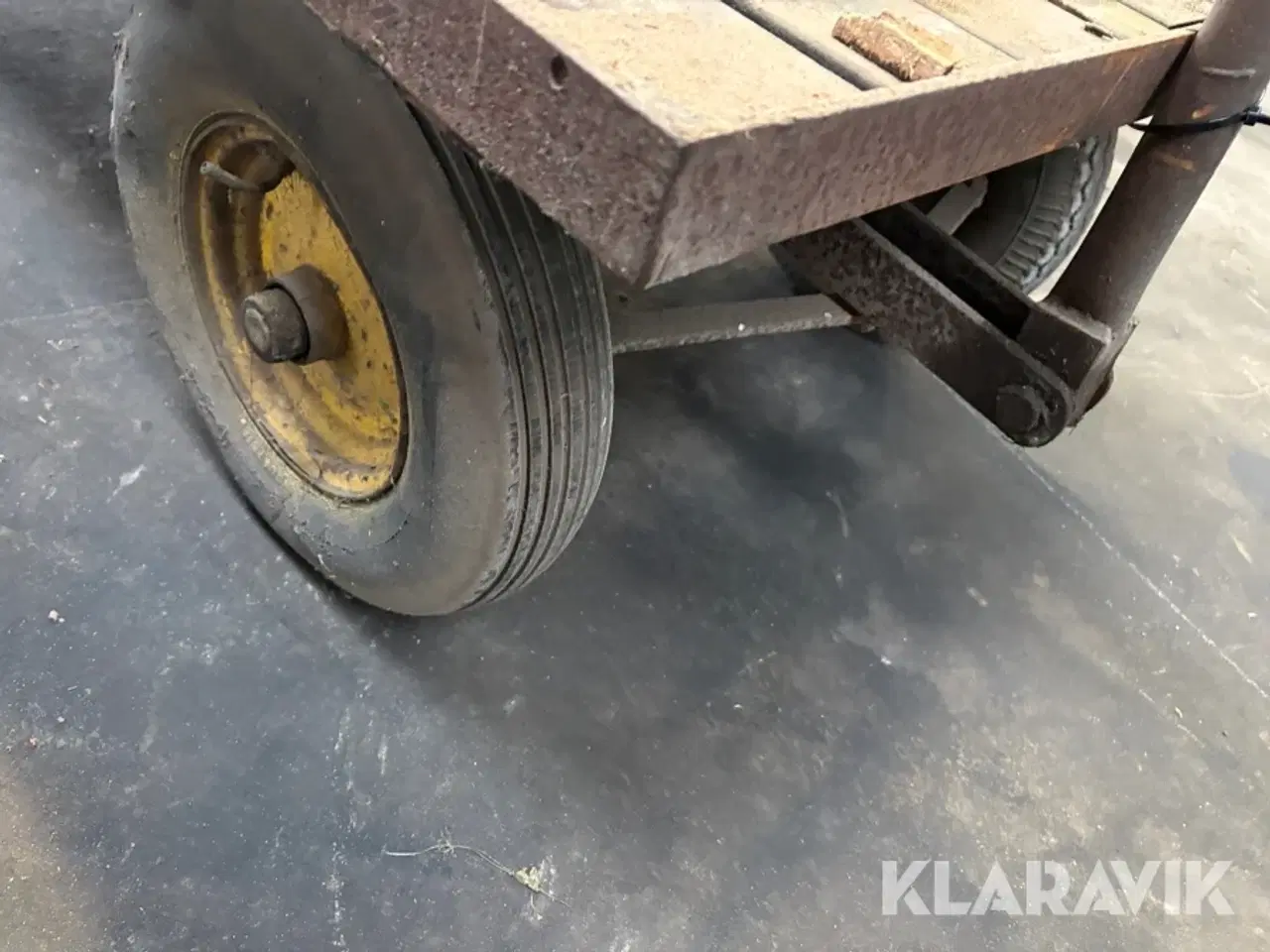 Billede 8 - Små haveredskaber og lille vogn