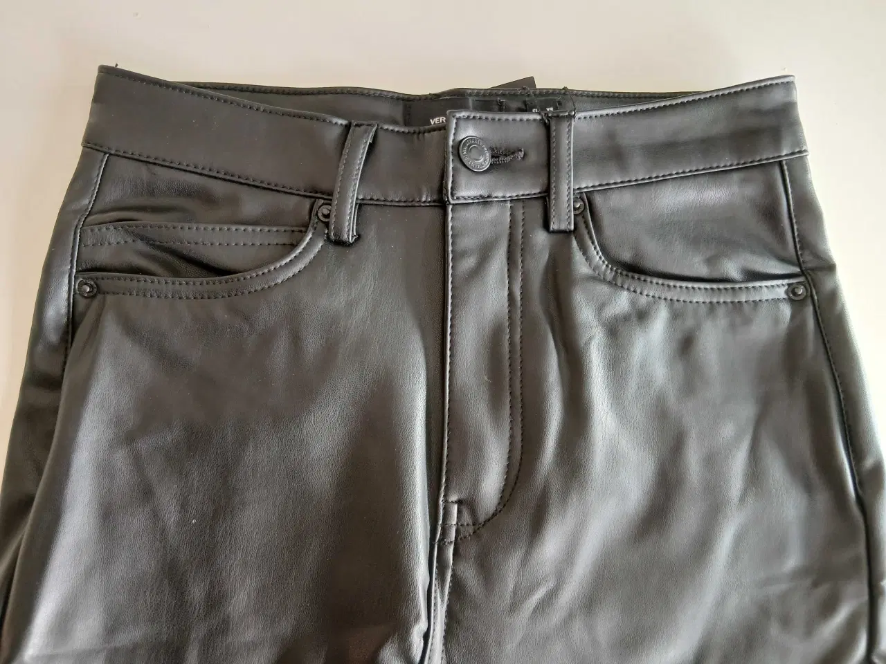 Billede 2 - Nederdel. Vero Moda. XS/34