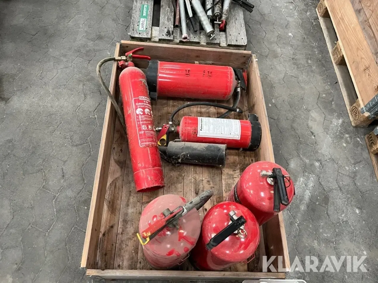 Billede 6 - Lot - Pulver- og vandslukkere Housegard og Gloria 12 kg og 9 Liter