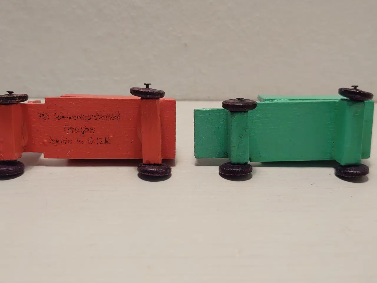 Billede 4 - Erzgebirge: 2 miniature lastbiler med chauffør.