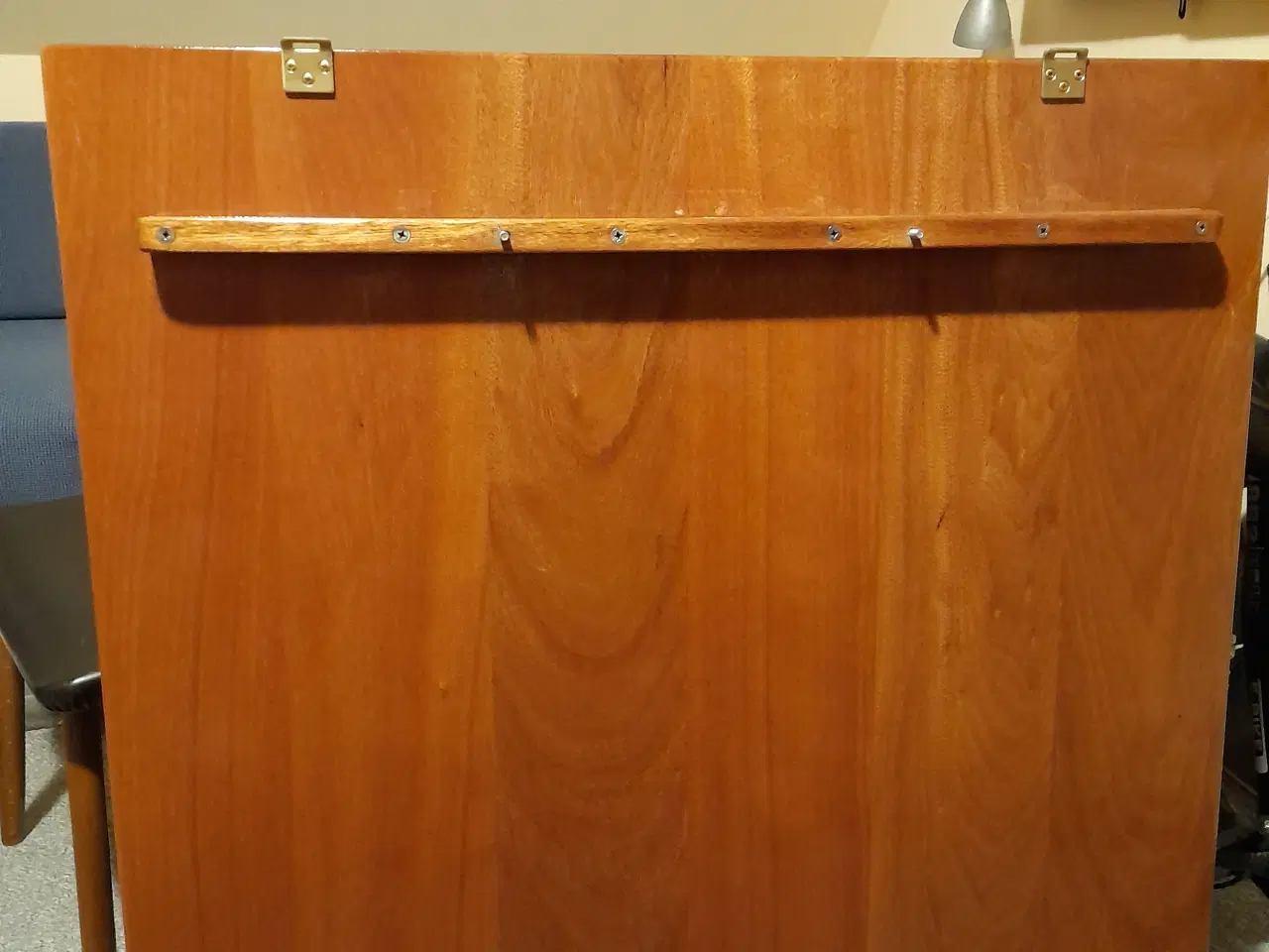 Billede 1 - Bord med beslag til væg ophæng