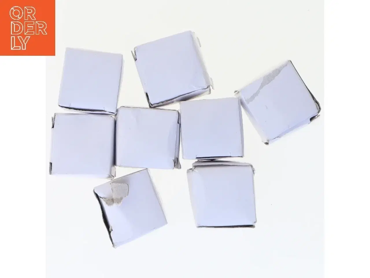 Billede 3 - Rosa diamantformede knopper fra Pujang Co., Ltd (str. 8 styk, 3x3 cm)