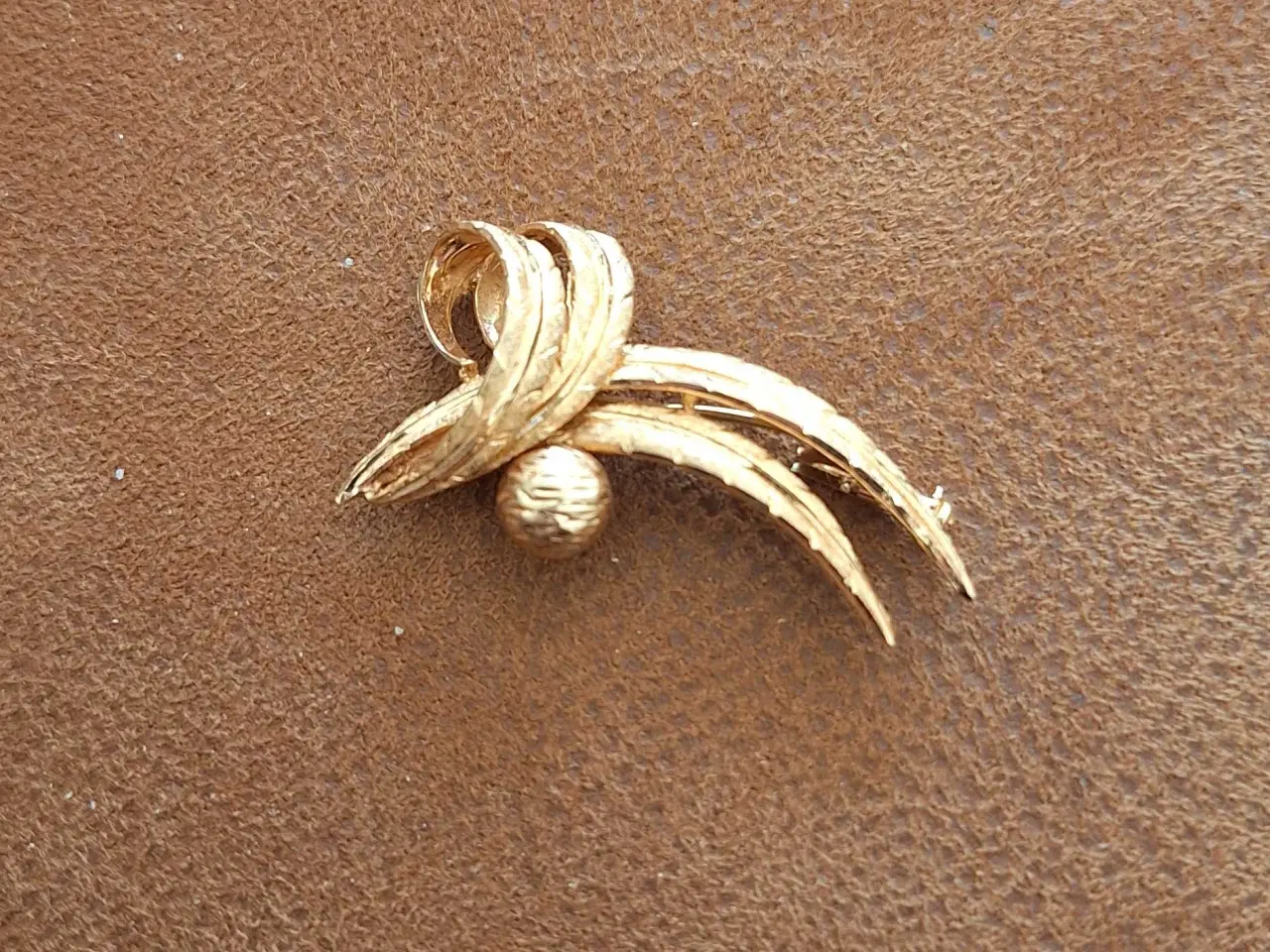 Billede 1 - Svensk broche 
