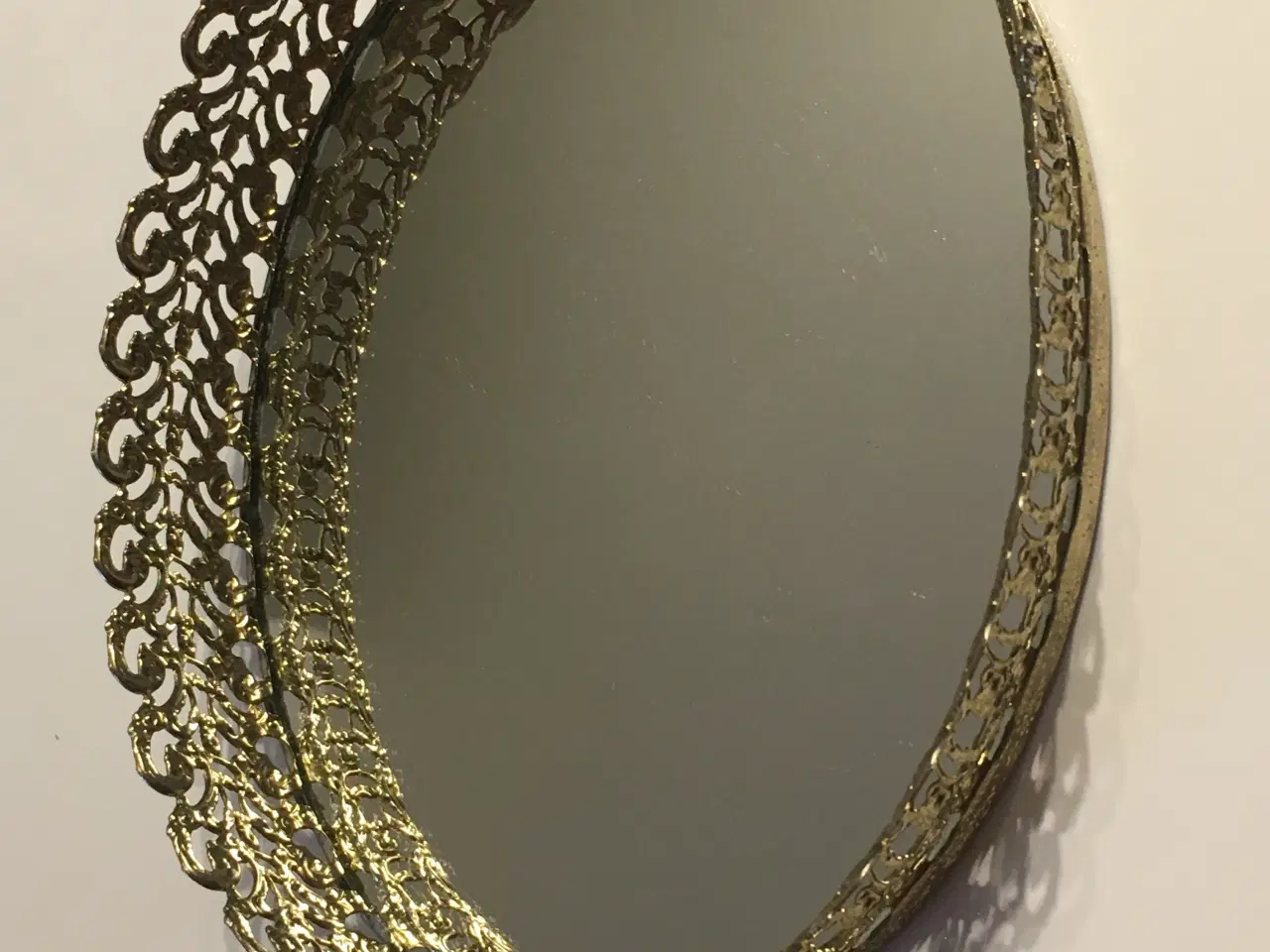Billede 1 - Spejlbakke med guld kant