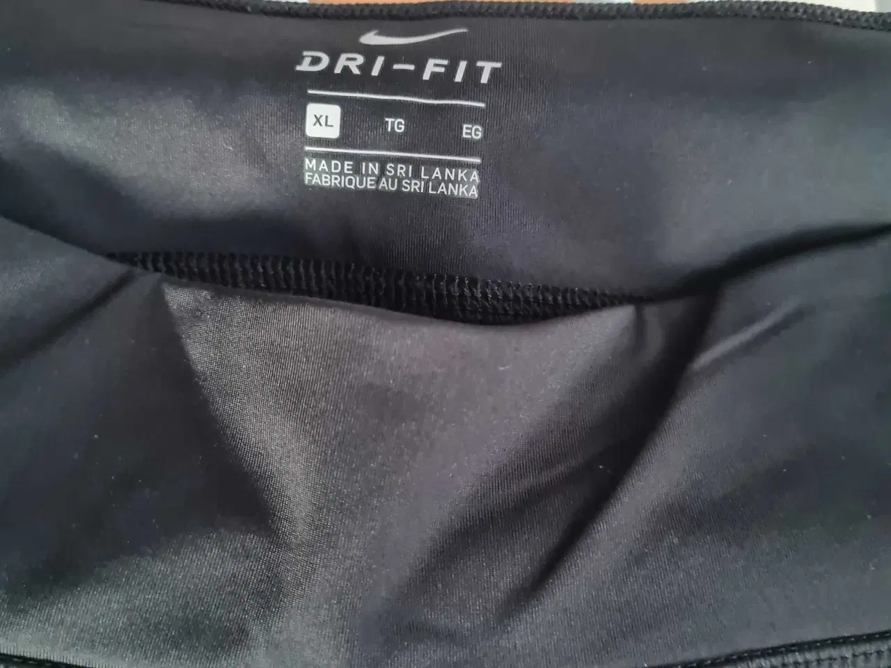 Billede 4 - DRY FIT NIKE LEGGINGS  XL