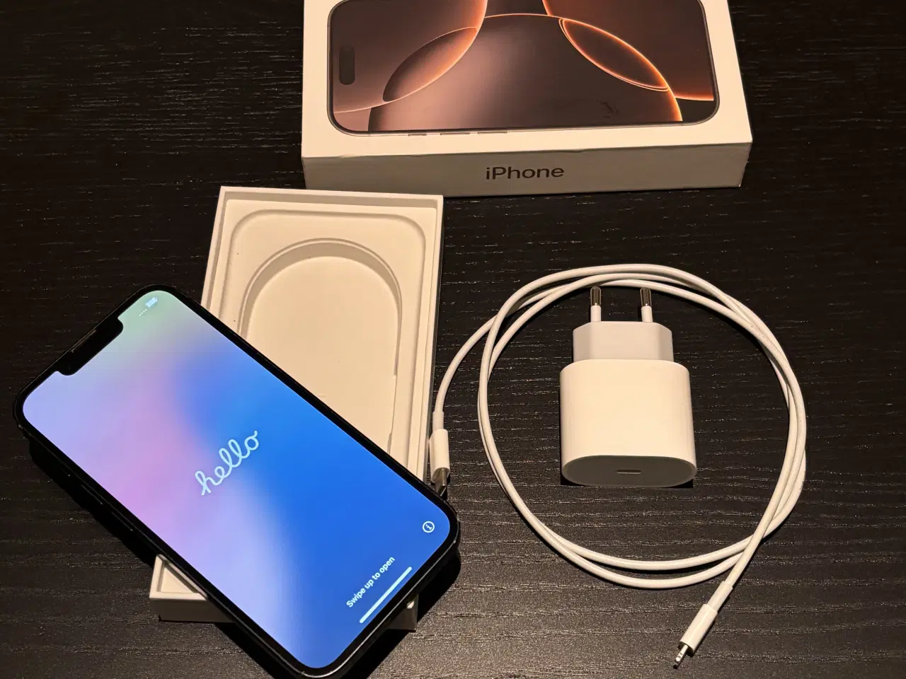 Billede 5 - iPhone 14 128GB – 84% batteri – oplader medfølger