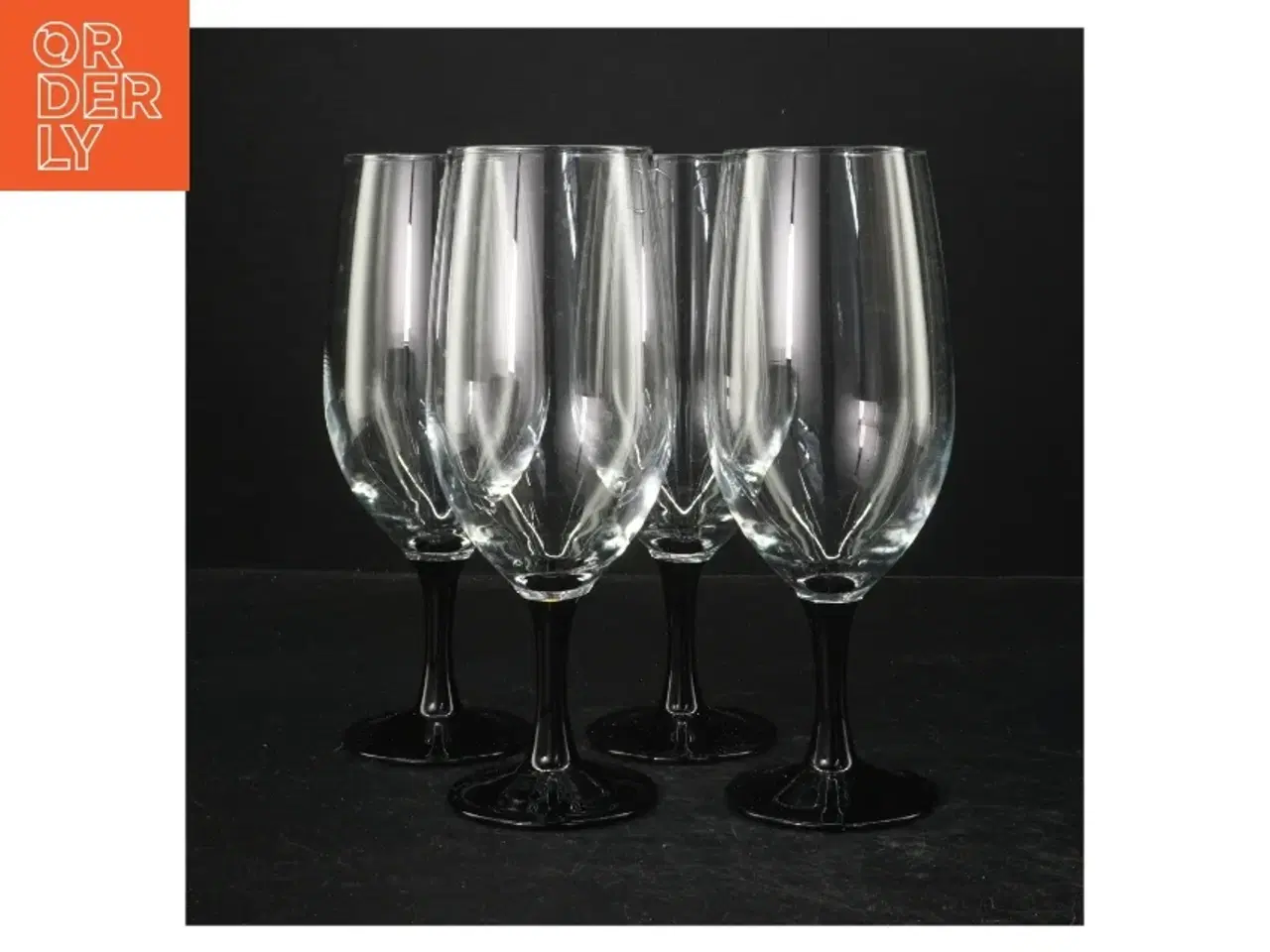 Billede 1 - 4 ølglas med sort stilk (str. Ø. 6,5 cm. længde, 21 cm. 4 styk)
