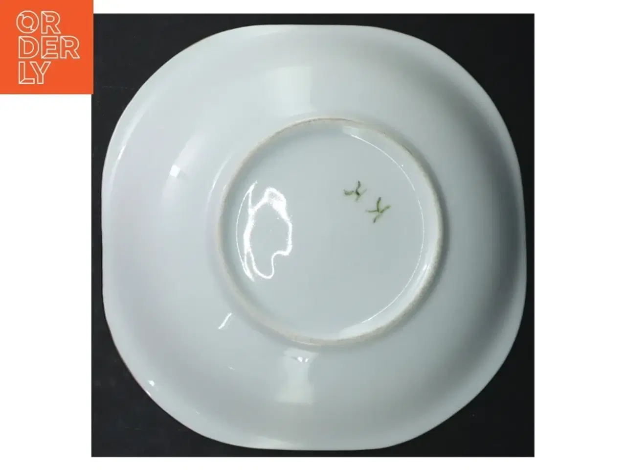 Billede 3 - Porcelænsskål med blomstermotiv fra K K (str. Ø 19 cm)