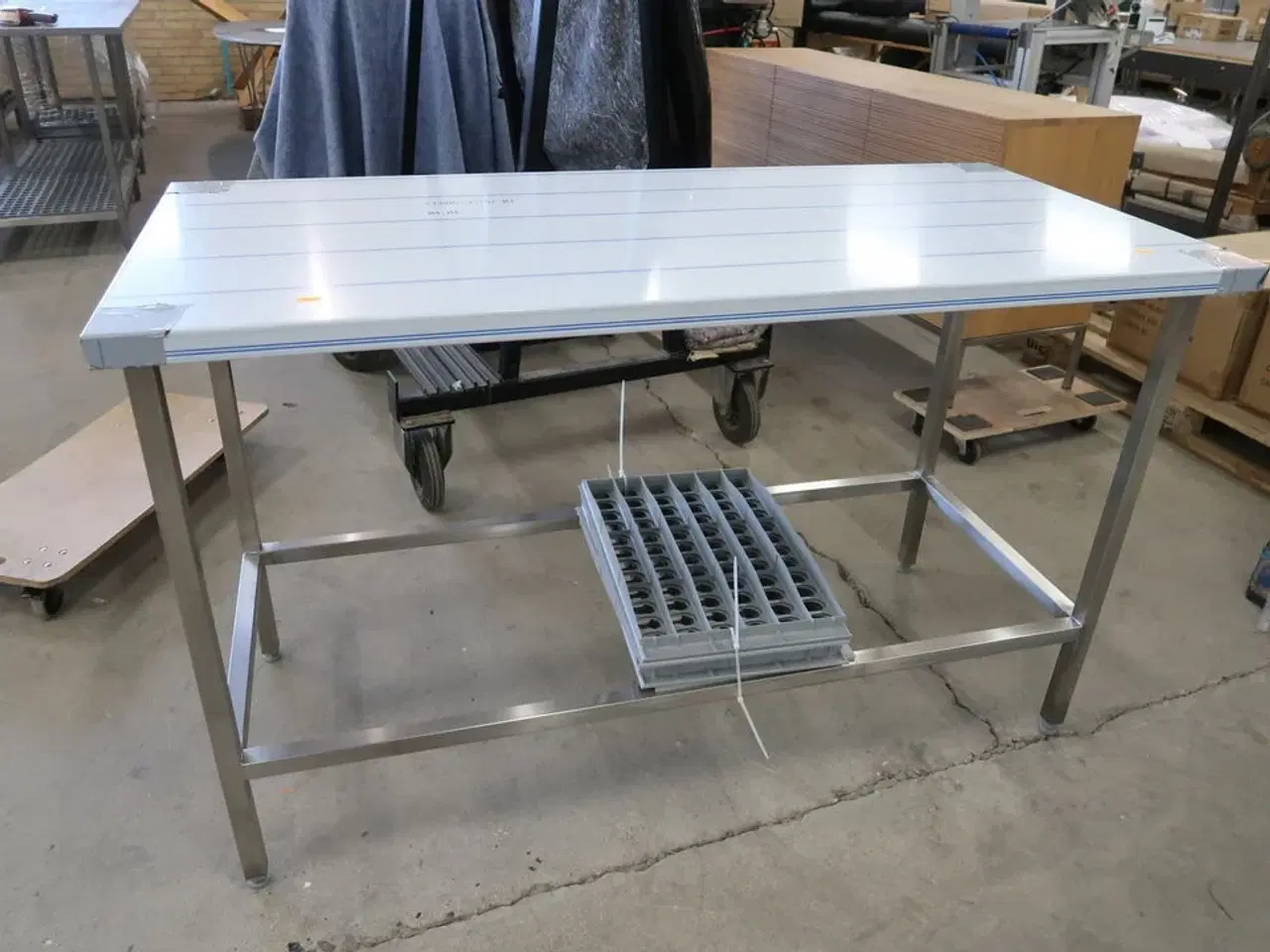 Billede 1 - Rustfri stålbord 140x65xH90cm