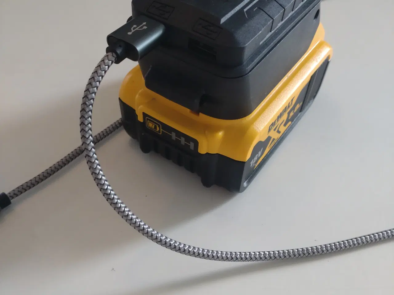 Billede 2 - Powerbank adapter til Dewalt batteri