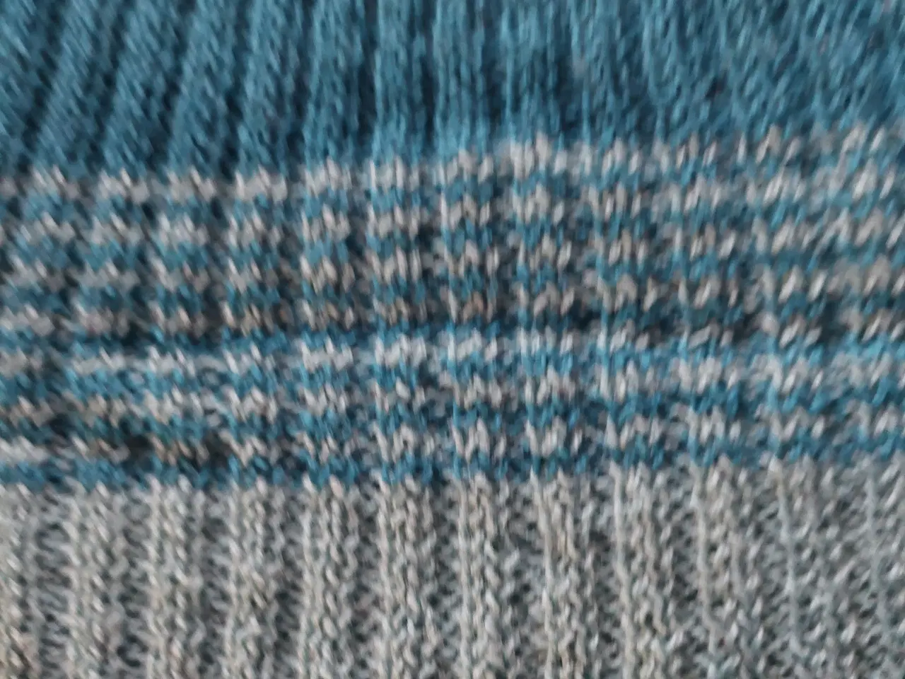 Billede 4 - Vest -  håndstrik