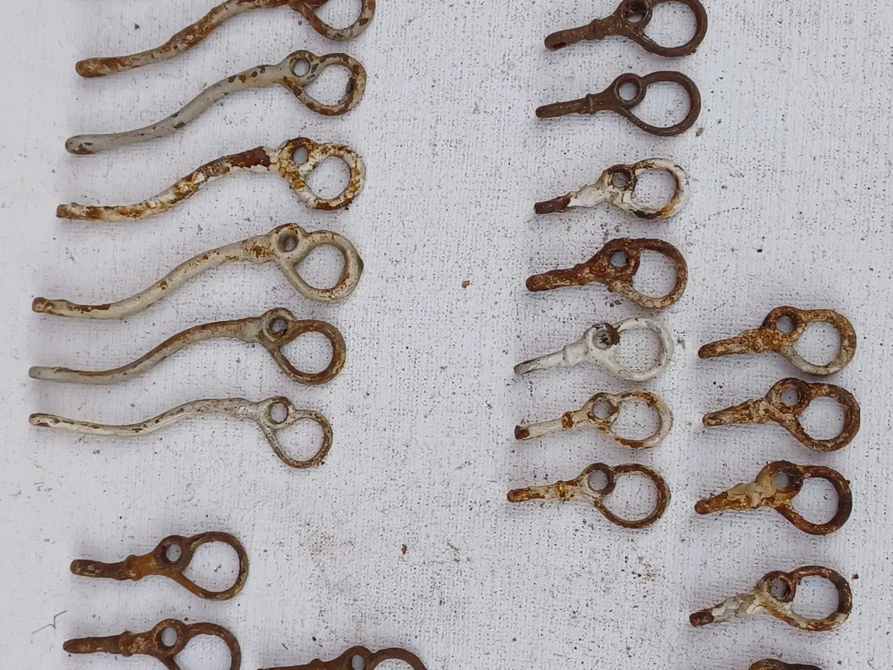 Billede 3 - Vindueshasper, anverfere, stormkroge m.m., gamle