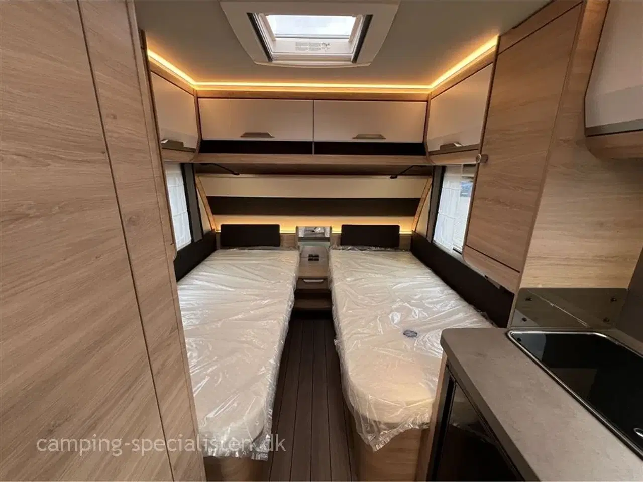 Billede 7 - 2026 - Knaus Südwind 460 EU   Knaus Südvind 460 EU Black Selection model 2026 - kan ses til foråret hos Camping-Specialisten.dk