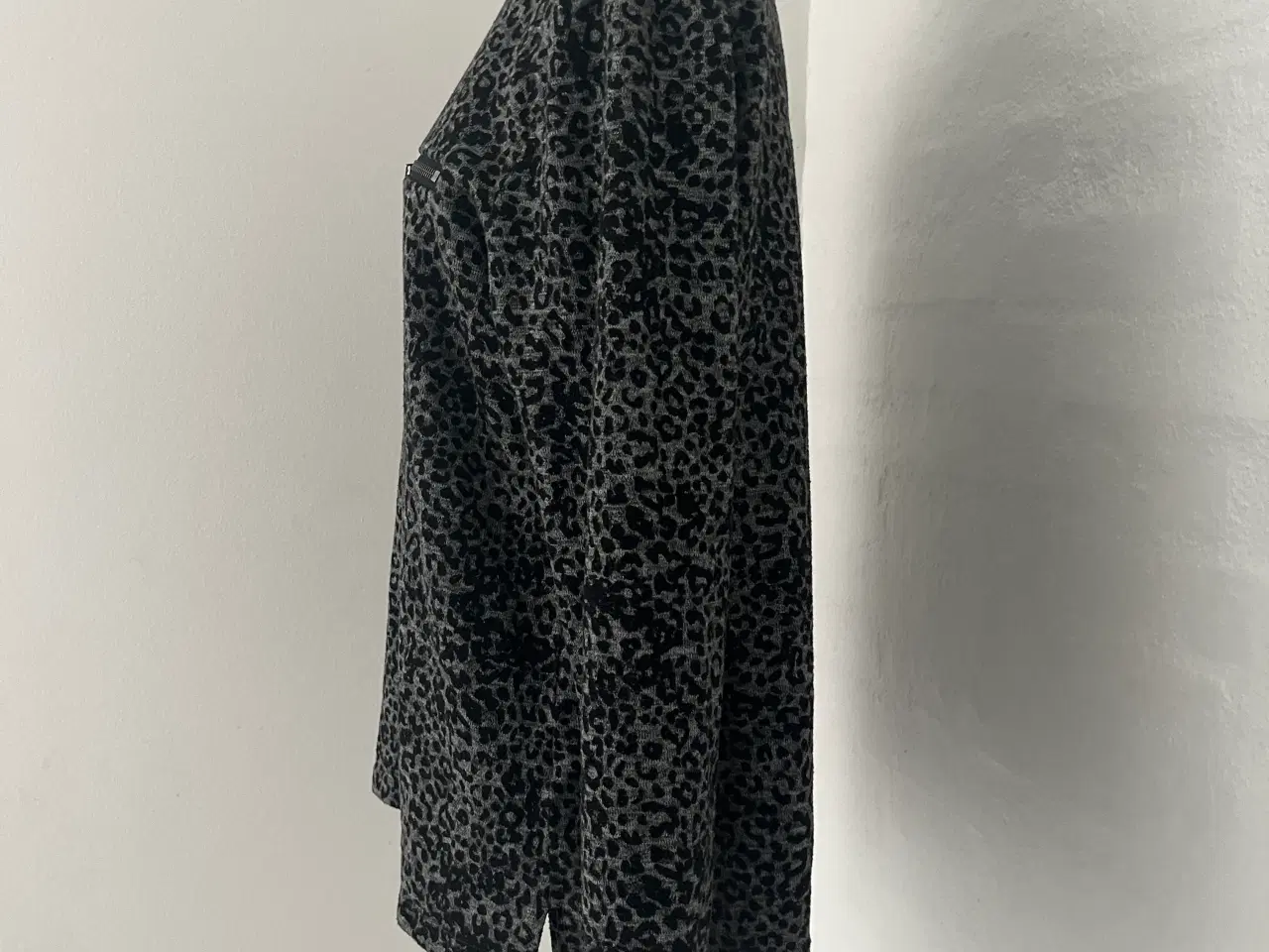 Billede 3 - Bluse str.40