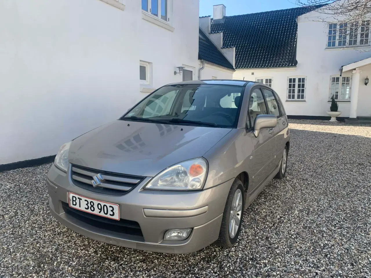 Billede 1 - Synet i okt. 25: Suzuki Lianina, super begynderbil