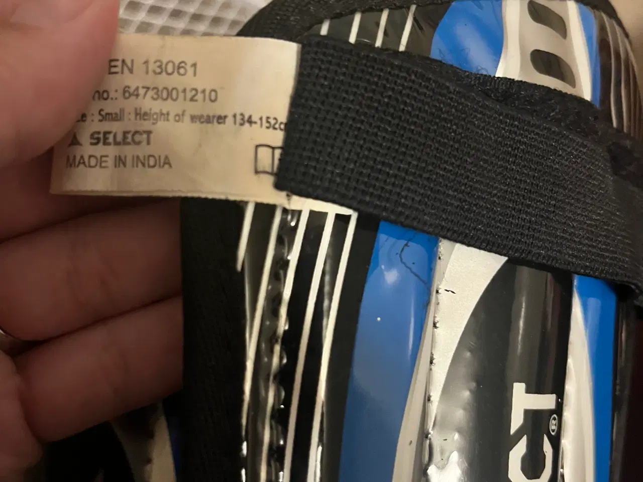 Billede 6 - Benskinner fra Selected. 