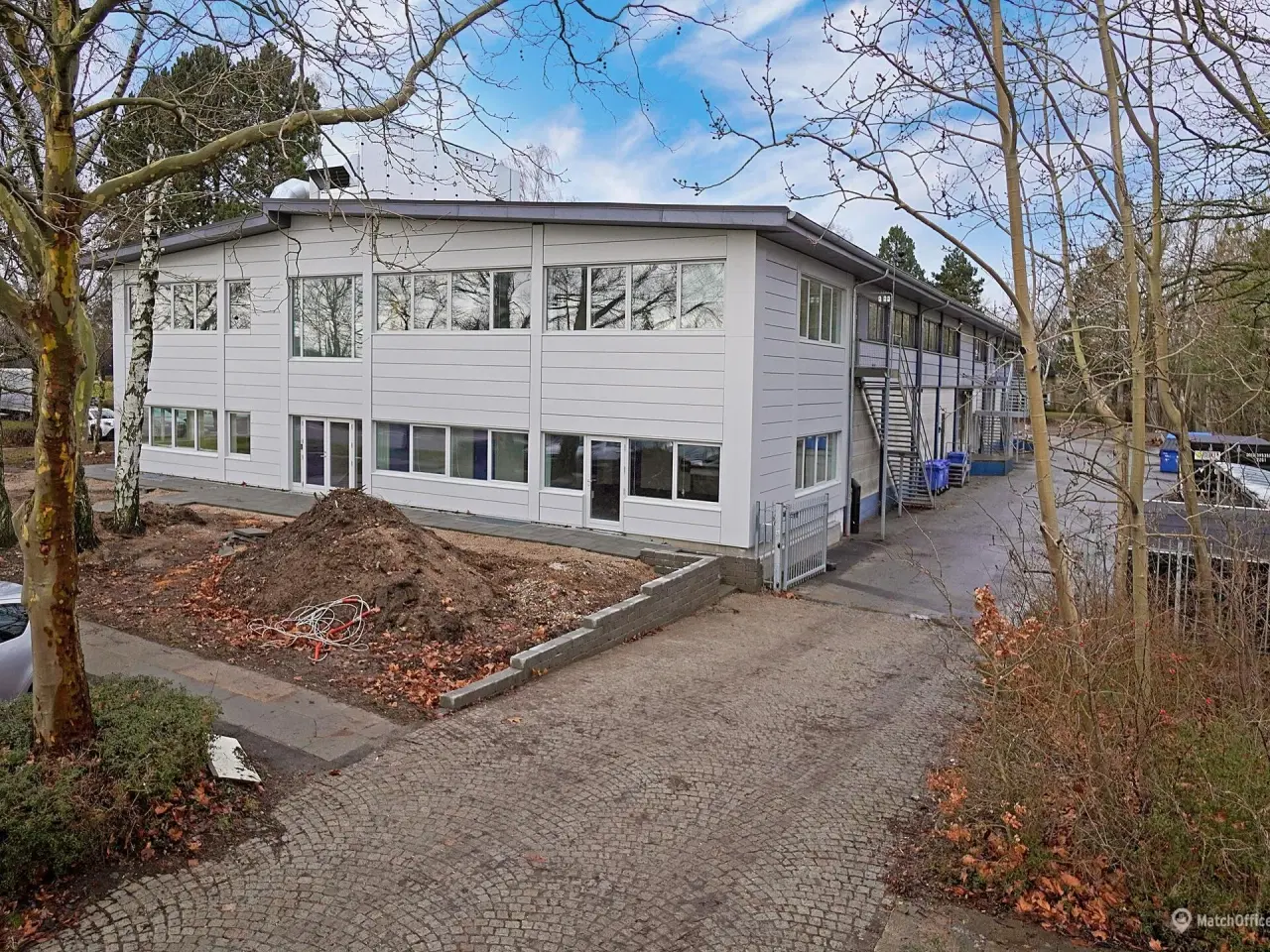 Billede 2 - Flotte nyrenoverede kontorlokaler. velbeliggende i et populært erhvervsområde i Søborg.