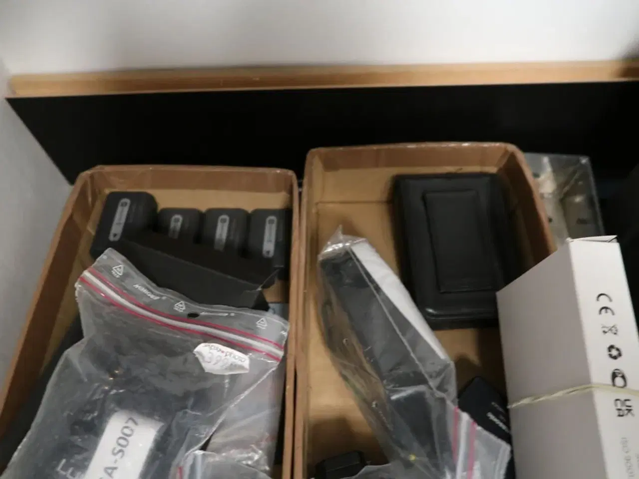 Billede 3 - Div. Batterier, ladere og kameraudstyr