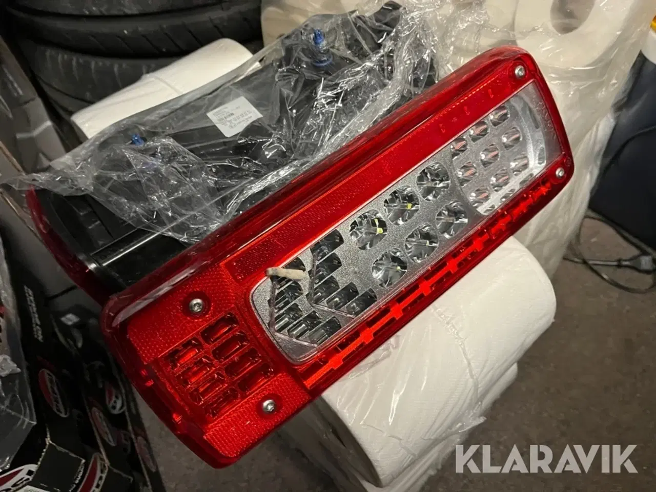 Billede 2 - Baglygter Vignal 2 styk venstre/højre