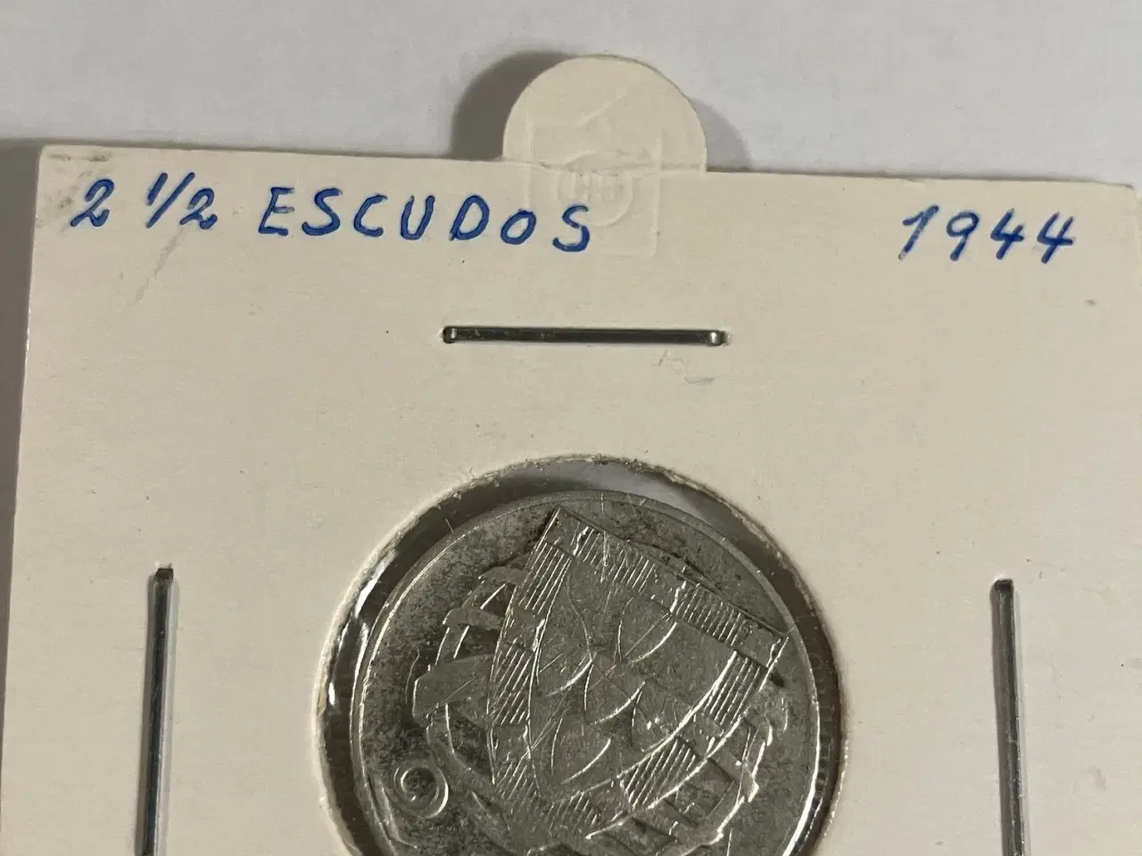 Billede 1 - 2 1/2 Escudos Portugal 1944