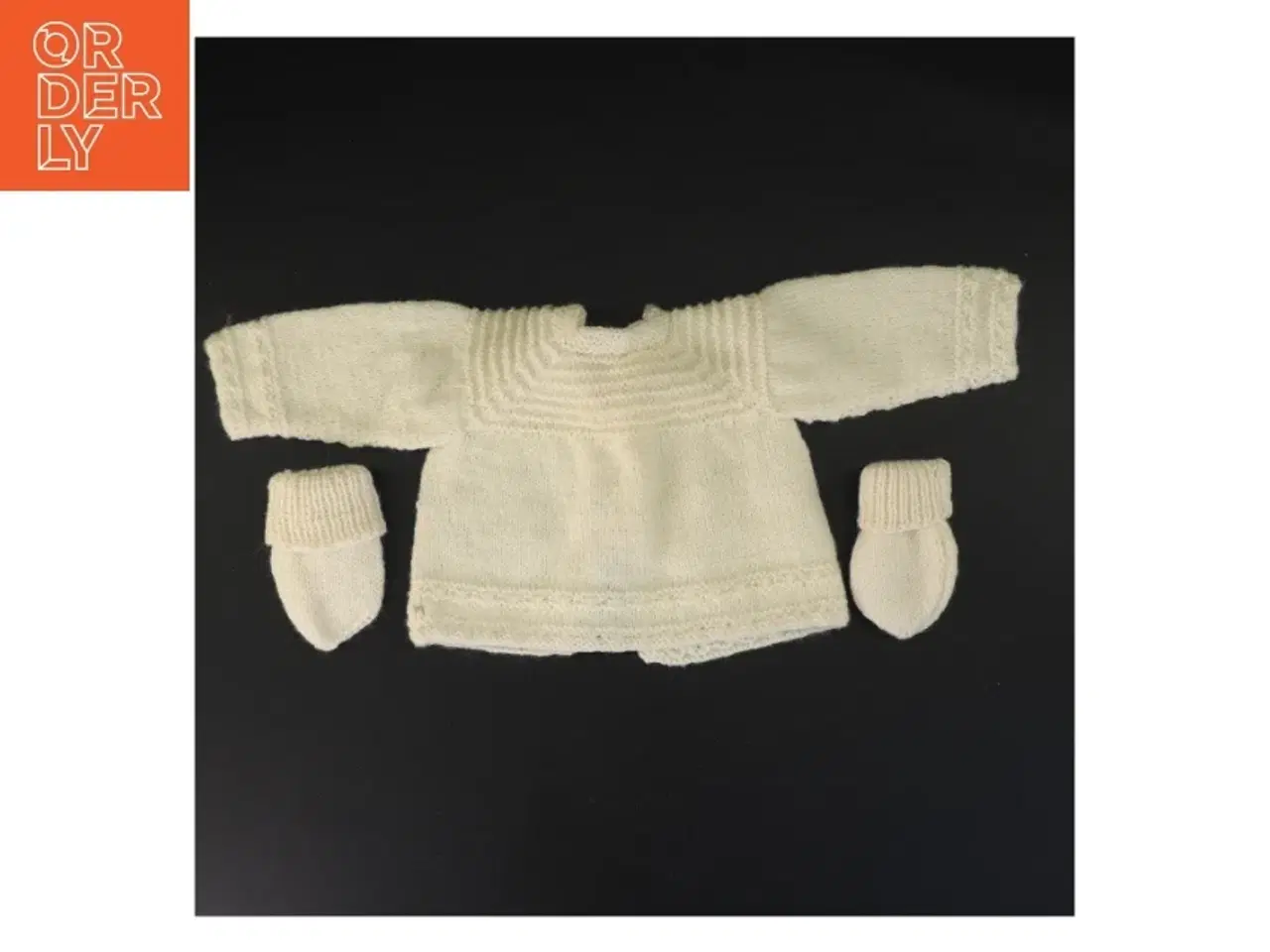 Billede 2 - Strikket cardigan med luffer (str. 19 x 16 cm ærme 11 cm)