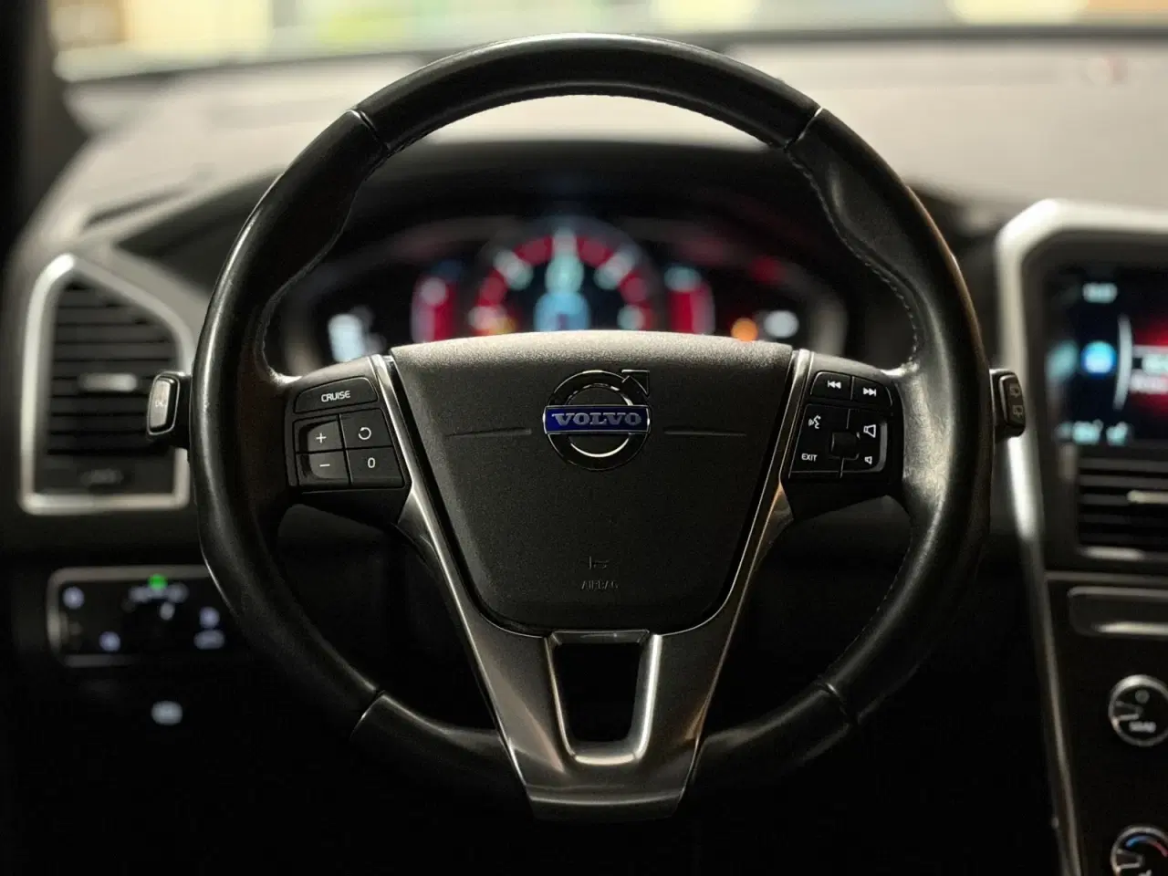 Billede 10 - Volvo XC60 2,0 D4 181 Momentum aut.