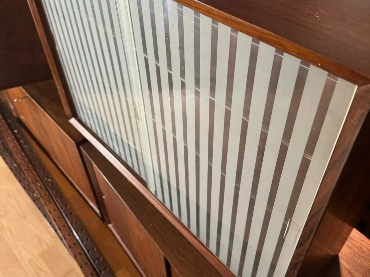 Billede 5 - Poul Cadovius ophængt palisanderreol