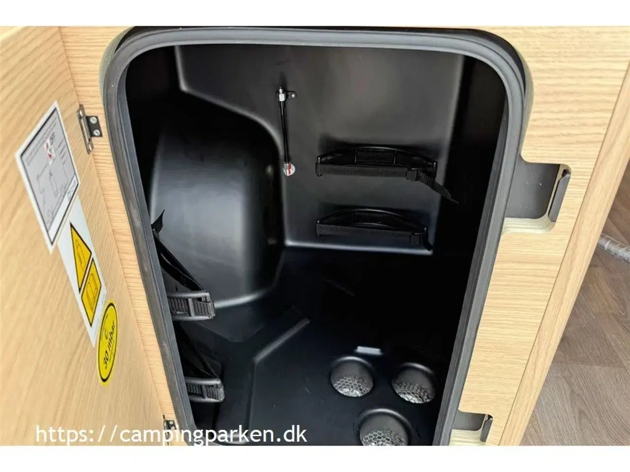 Billede 15 - 2025 - SunLight Cliff   Sunlight campervan i Adventure, under 6 meter, sort metallic, automatgear  og meget udstyr!