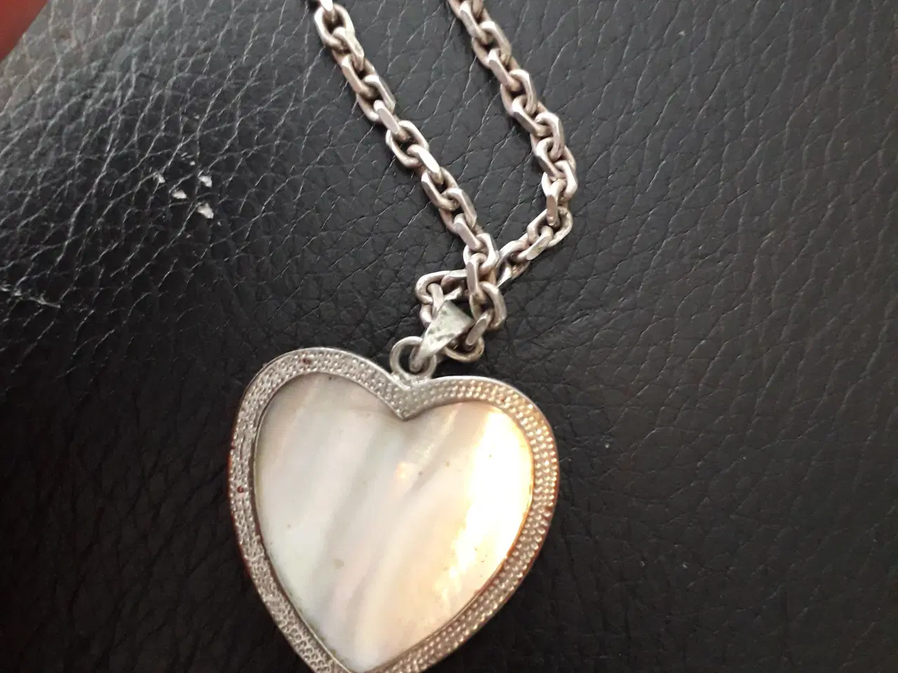 Billede 4 - Smukt sølvsmykke, hjerte med roser