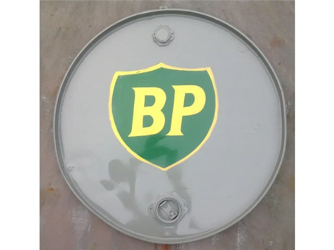Billede 1 - Rund metal skilt med BP logo