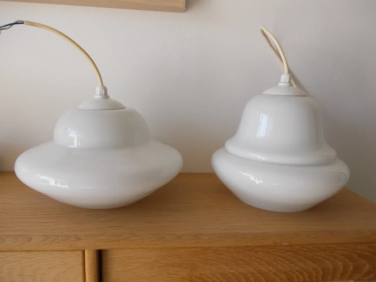 Billede 1 - 2 gamle retro køkkenlamper