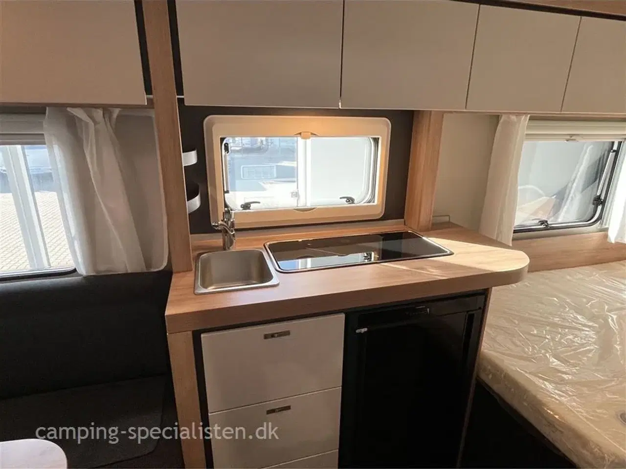 Billede 7 - 2025 - Knaus Sport 450 FU   Knaus Sport 450 FU model 2025 - kan ses nu hos Camping-Specialisten.dk