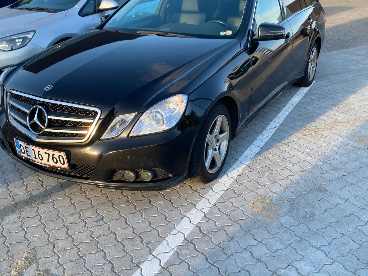 Billede 5 - Mercedes 212  / 200 stcar 
