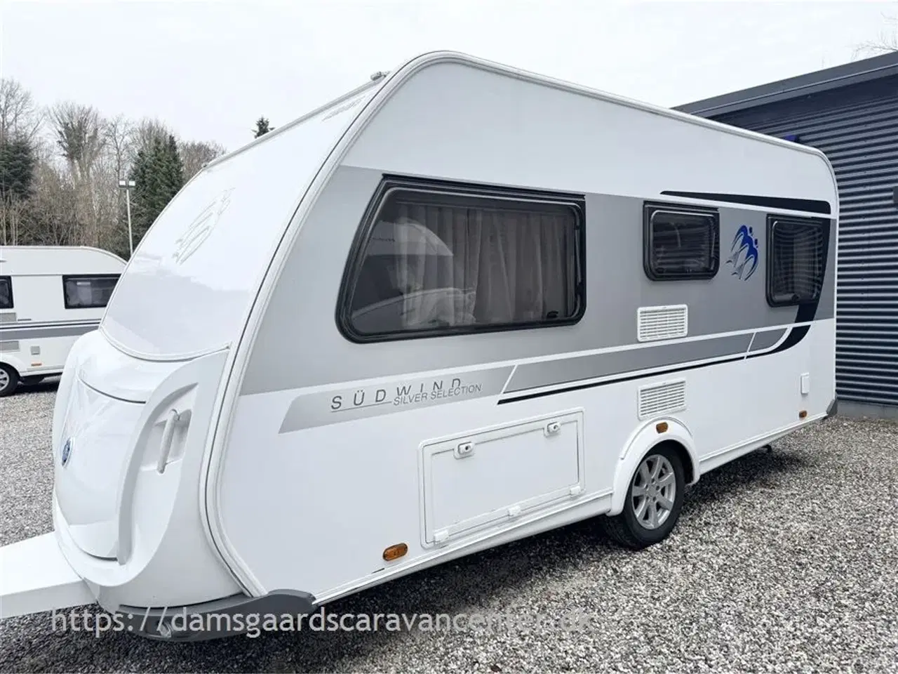 Billede 4 - 2018 - Knaus Südwind Silver Selection 450 FU   Franskseng-Gulvtemp.-Mover-Telt