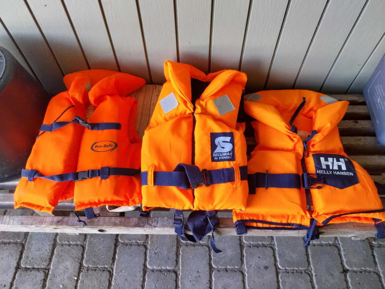 Billede 1 - Redningsvest  til barn