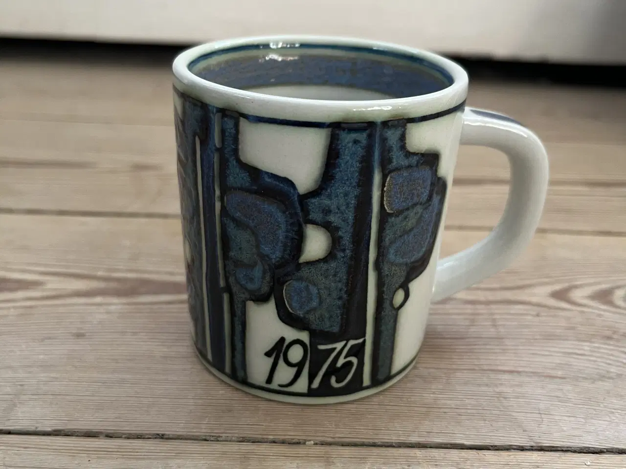 Billede 1 - Royal Copenhagen lille Årskrus 1975