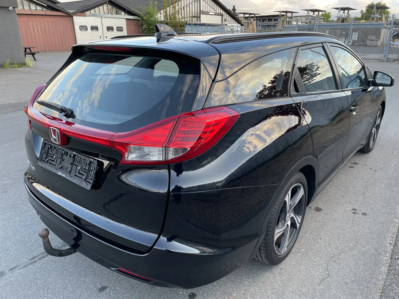 Billede 3 - Lækker bil med god plads