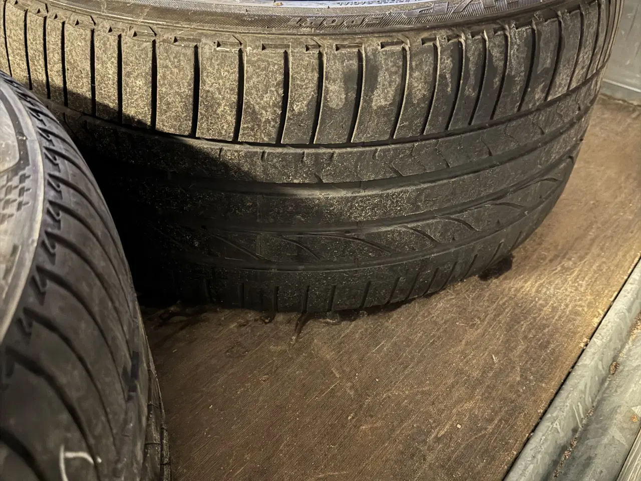 Billede 3 - Bridgestone 295/35-21