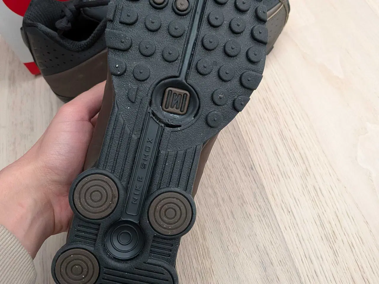 Billede 7 - Nike shox r-4 off noir ironstone 