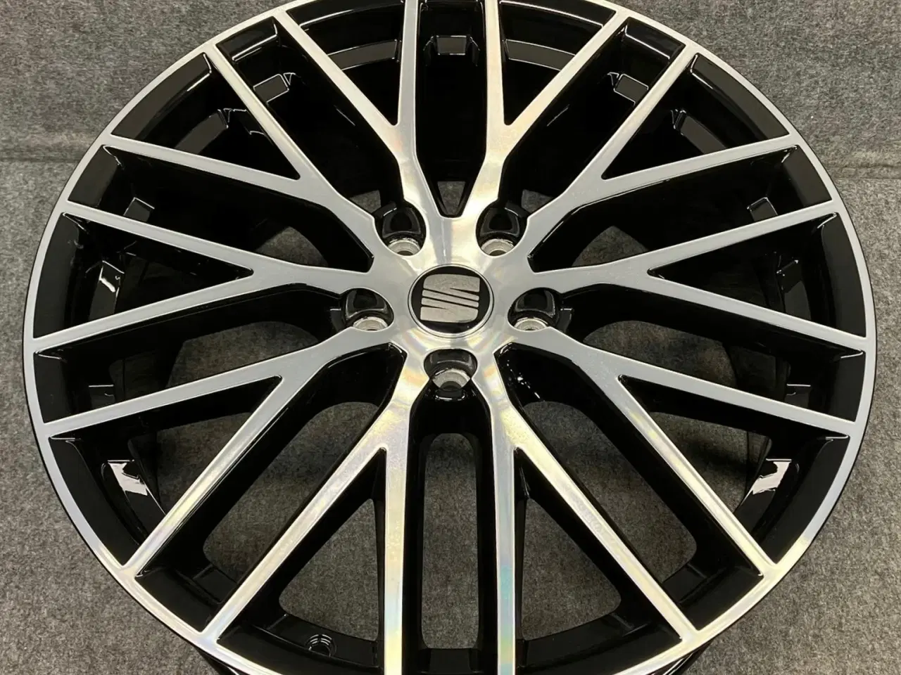 Billede 1 - ALUFÆLGE SEAT CUPRA LEON 5F0 19"