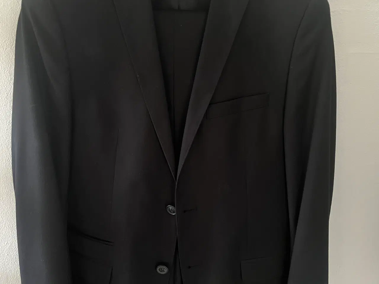 Billede 3 - Pænt sort jakkesæt