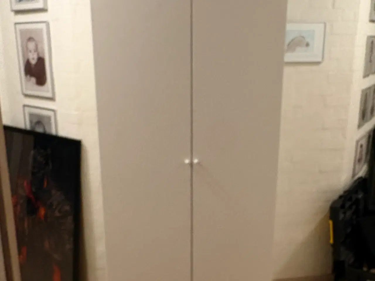 Billede 1 - Godt IKEA skab sælges!