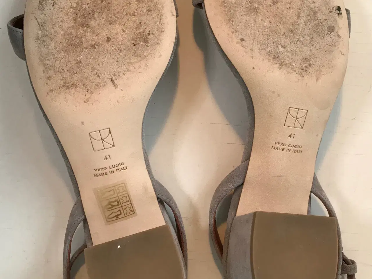 Billede 6 - Yvonne Koné, grå sandaler, str 41