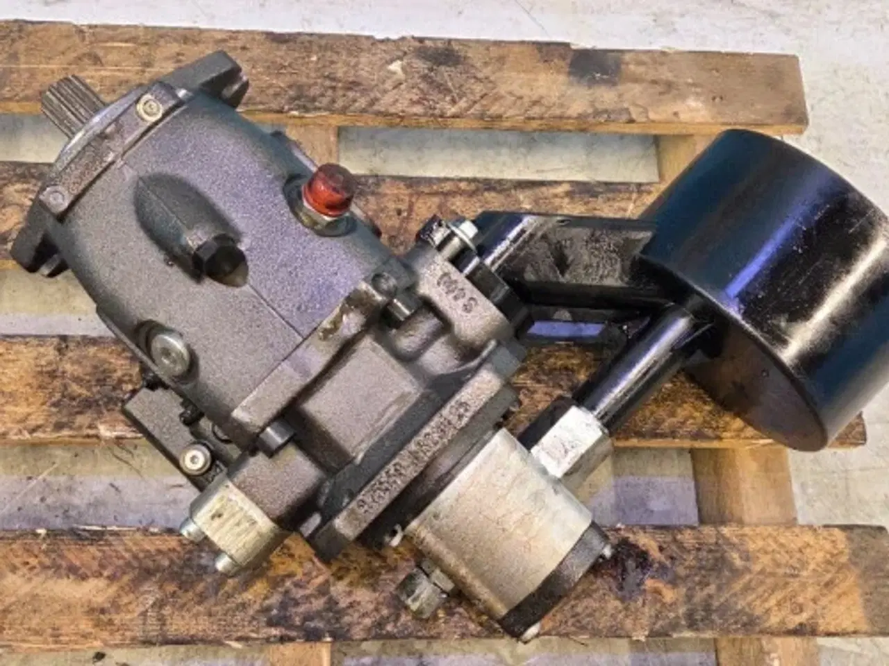 Billede 18 - Valtra  S394   Pumpe   4379960M91