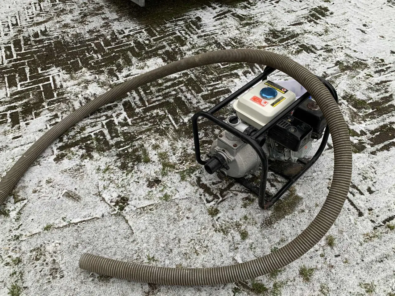 Billede 5 - Vandpumpe med benzinpumpe