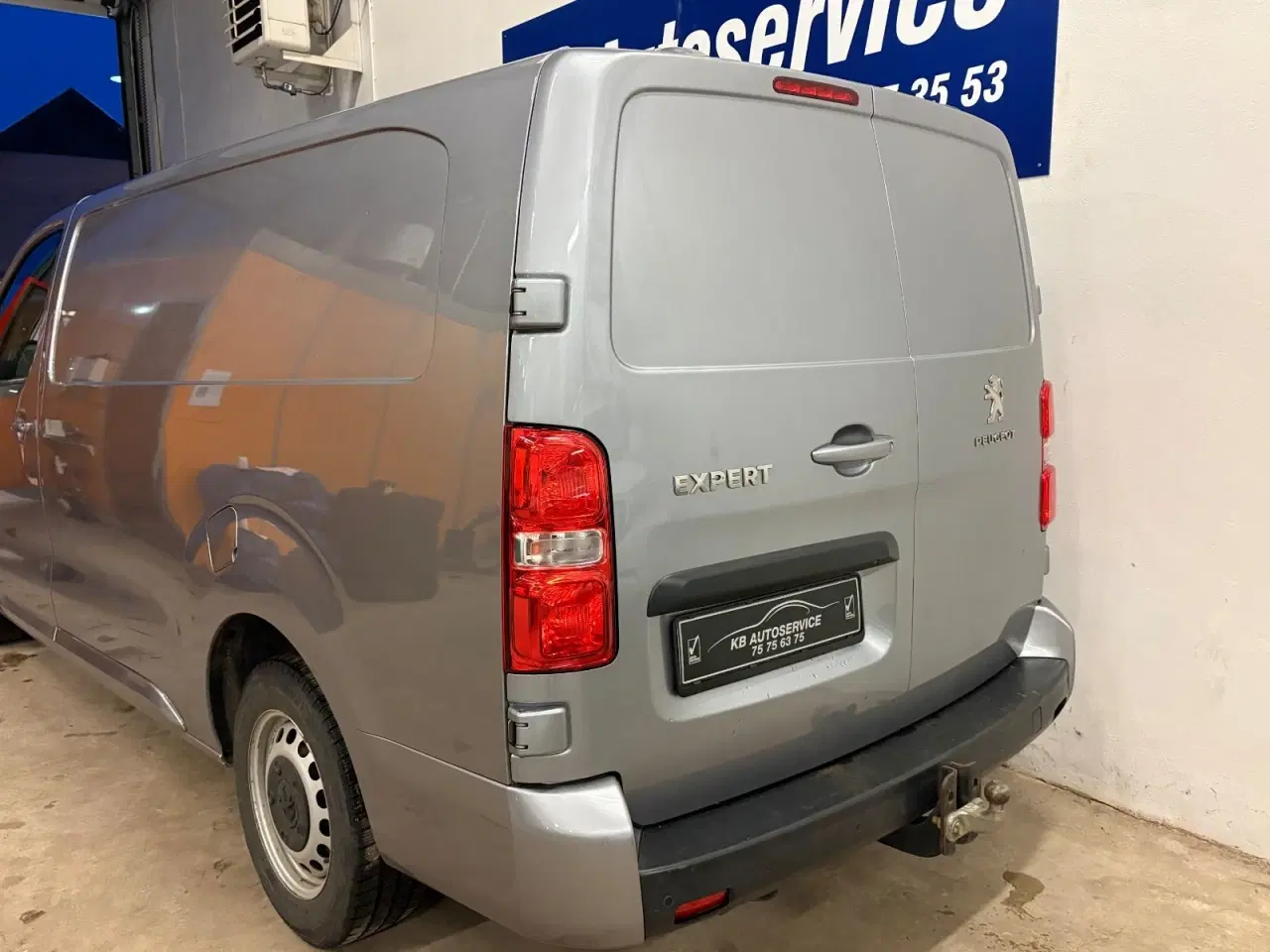 Billede 3 - Peugeot Expert 2,0 BlueHDi 144 L3 Premium EAT8 Van