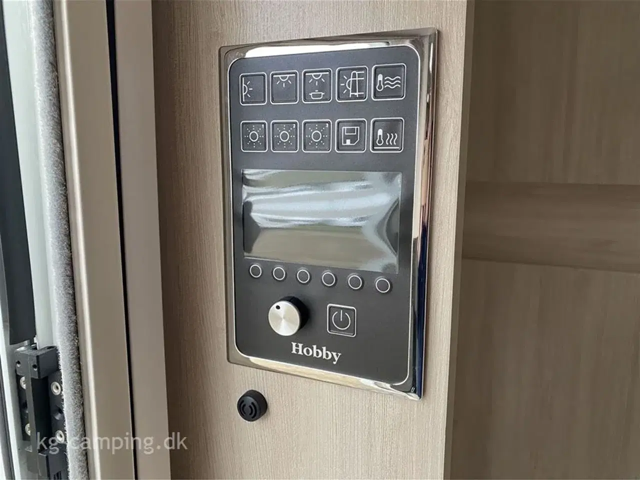 Billede 16 - 2018 - Hobby De Luxe Edition 560 KMFe 3-køjers vogn med dobbeltseng