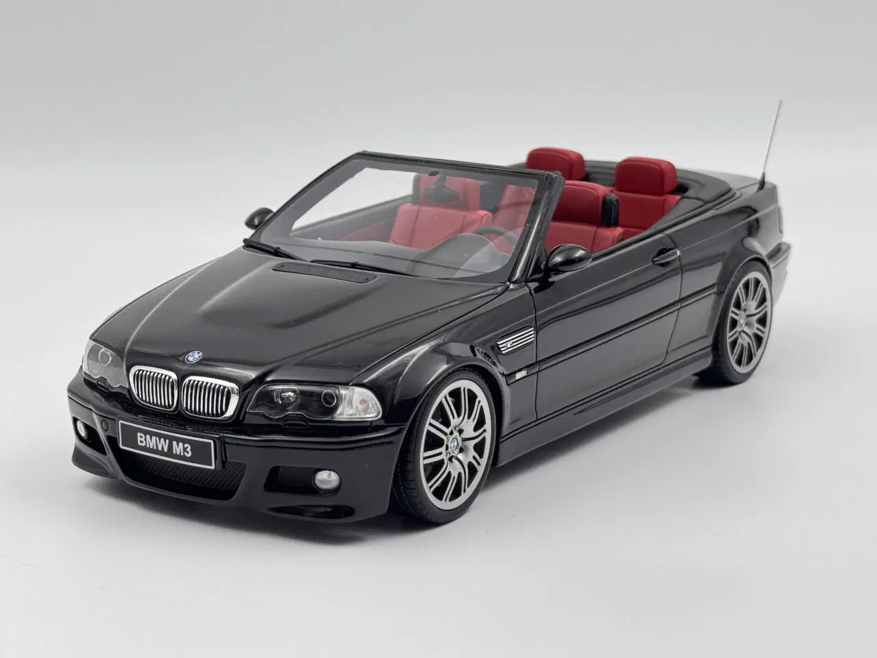 Billede 1 - 2005 BMW M3 Cabriolet E46 1:18