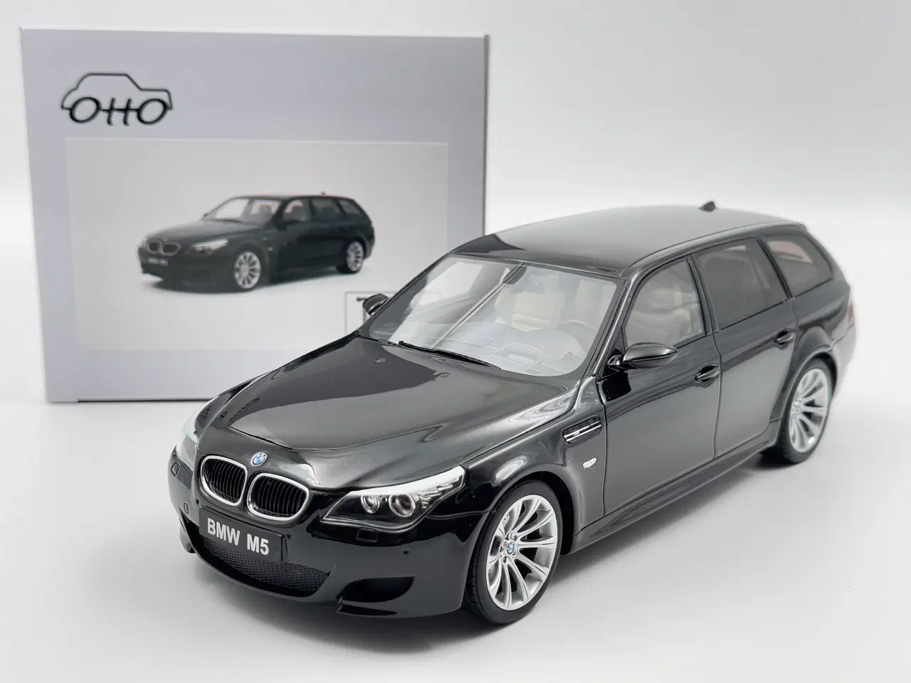 Billede 11 - 2005 BMW M5 E61 - Limited Edition - 1:18