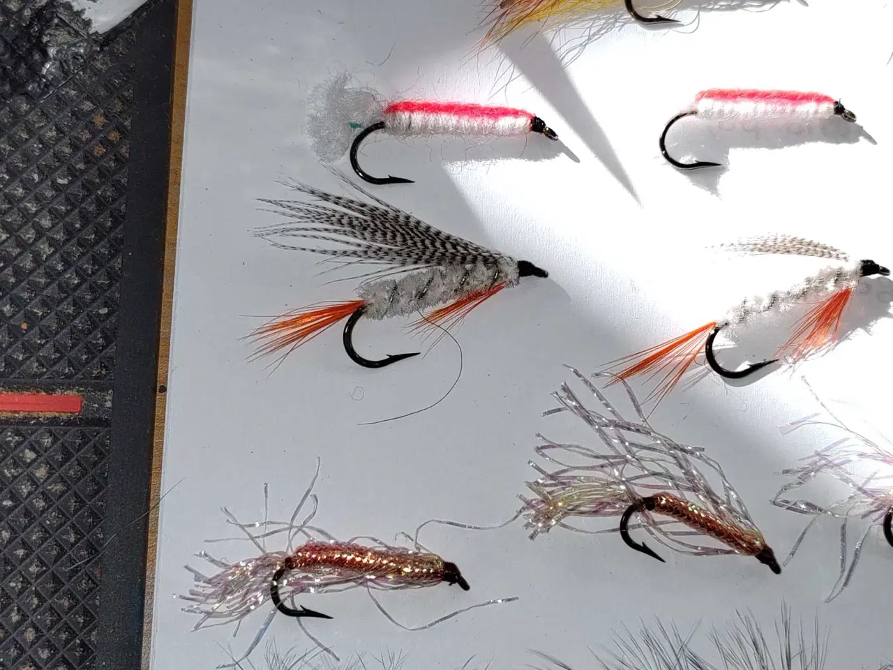 Billede 2 - Kystfluer 55 Styks. Størrelse 6 & 8.